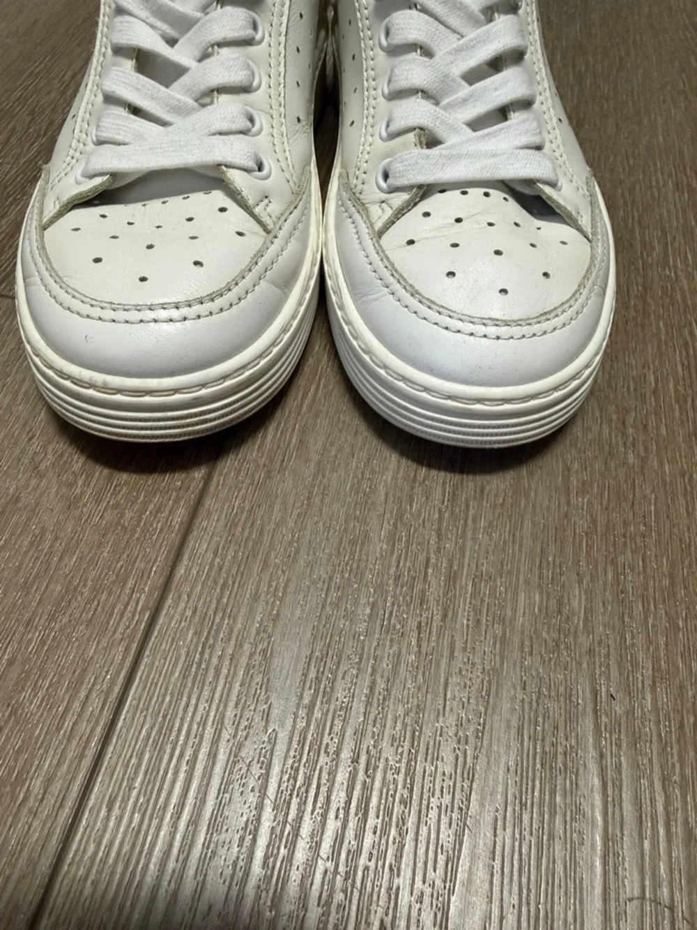 2020 Interlocking CC Logo sneakers - Picture 6 of 6